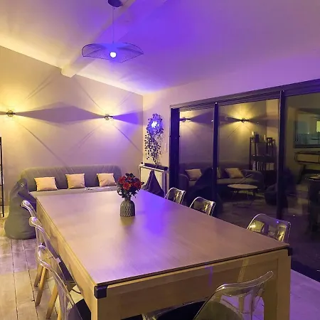 Дом отдыха Maison Carca - Piscine, Billard, Jacuzzi, 10p *